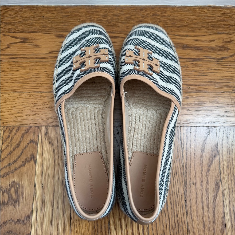 Tory Burch Black & White Striped Espadrille Flats with Tan Logo Used - Picture 3 of 4